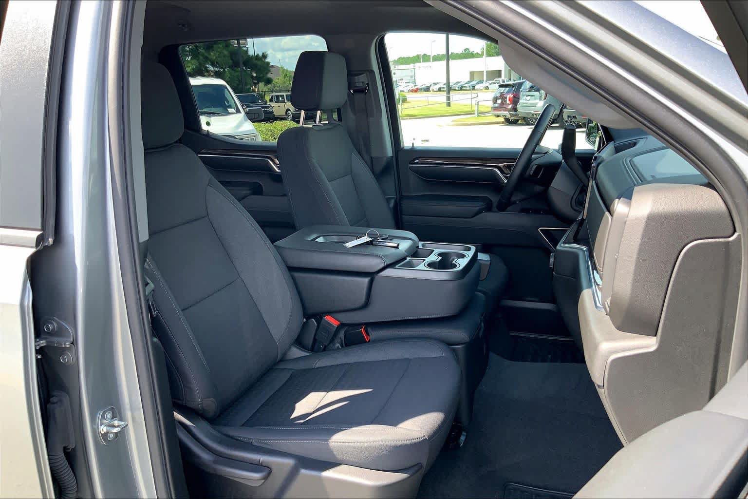 Used 2023 Chevrolet Silverado 1500 LT AWD/4WD image 24