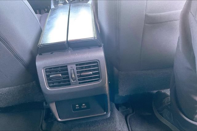 Used 2023 Nissan Rogue SV FWD image 34