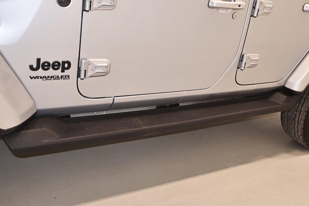 Used 2022 Jeep Wrangler Unlimited Sahara image 39