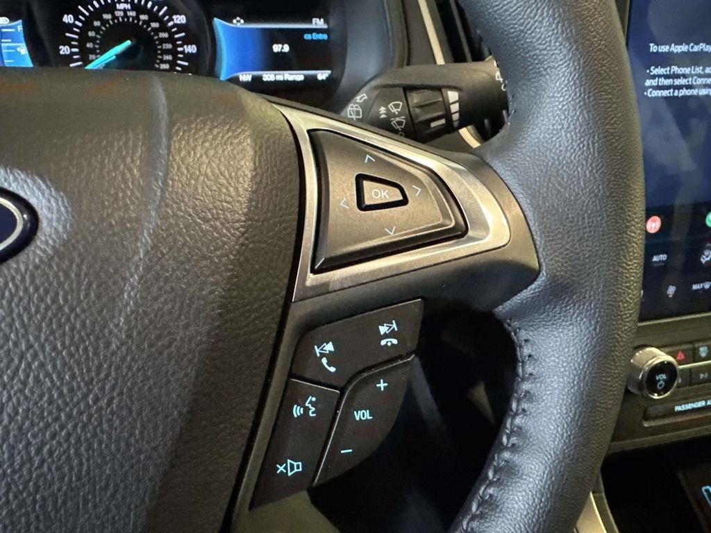 Certified 2024 Ford Edge SEL w/ Convenience Package image 17