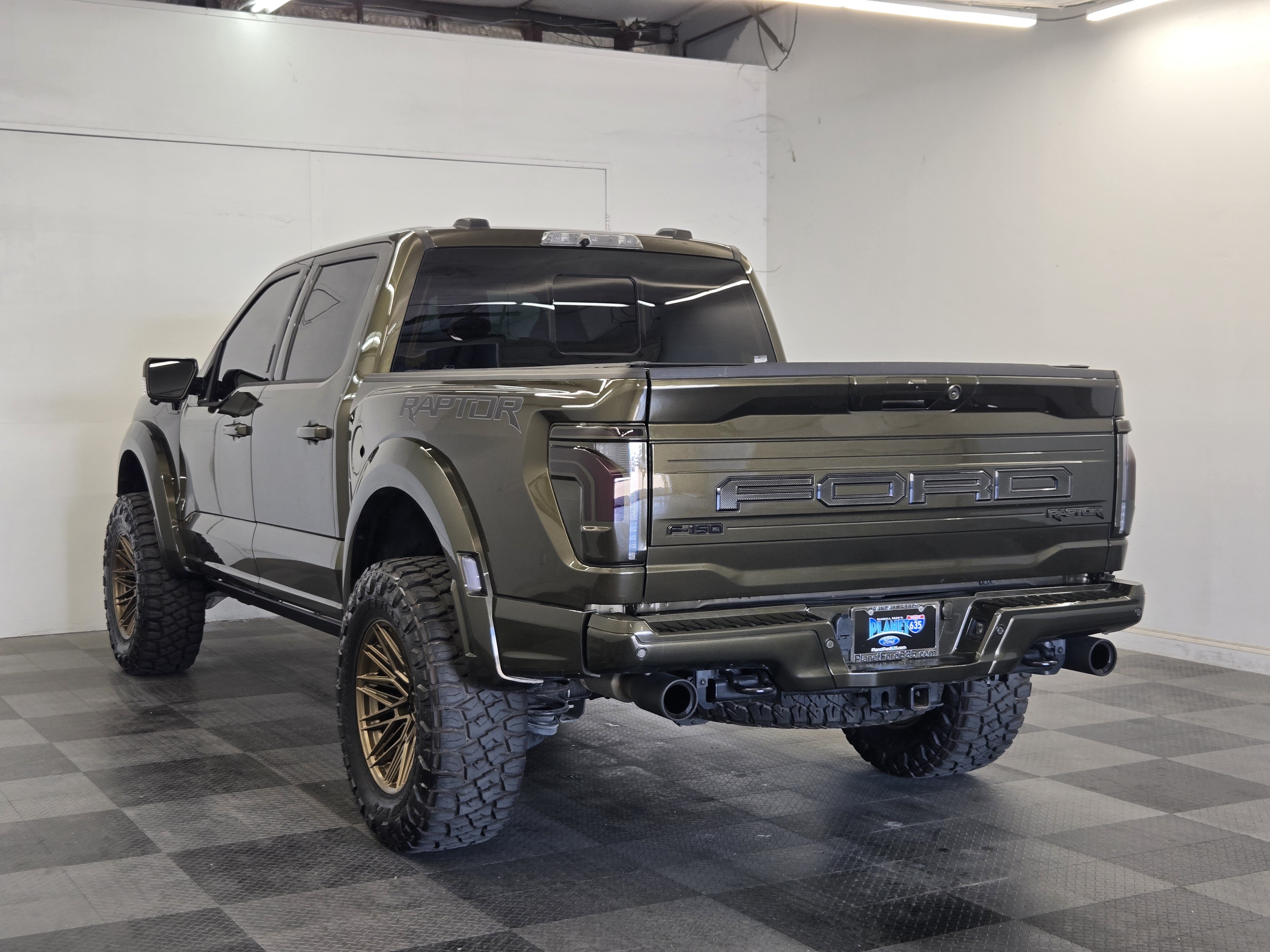 Certified 2025 Ford F150 Raptor w/ Equipment Group 803A Raptor R AWD/4WD image 5