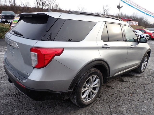 Certified 2023 Ford Explorer XLT w/ Equipment Group 202A image 4