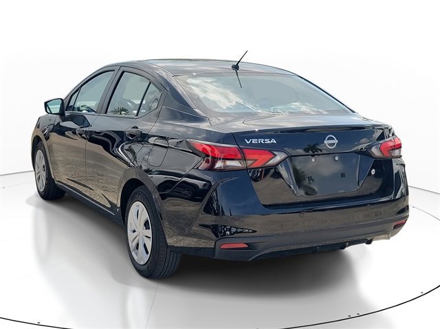 Used 2025 Nissan Versa S image 2