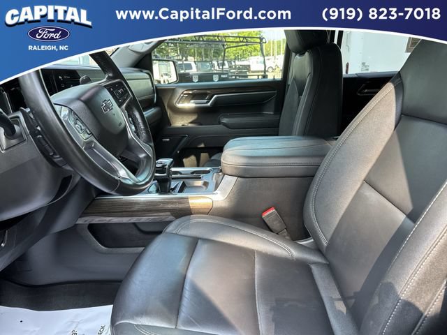 Used 2025 Chevrolet Silverado 1500 LT Trail Boss w/ LT Trail Boss Premium Package AWD/4WD image 17