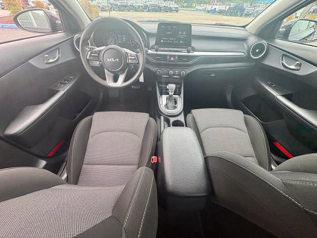 Used 2022 Kia Forte LXS FWD image 11