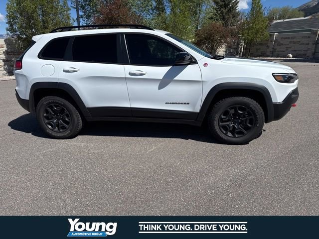 Used 2022 Jeep Cherokee Trailhawk w/ Premium Leather Package AWD/4WD image 13