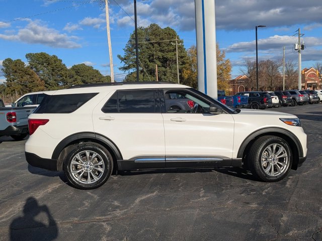 Certified 2023 Ford Explorer XLT w/ Equipment Group 202A image 6