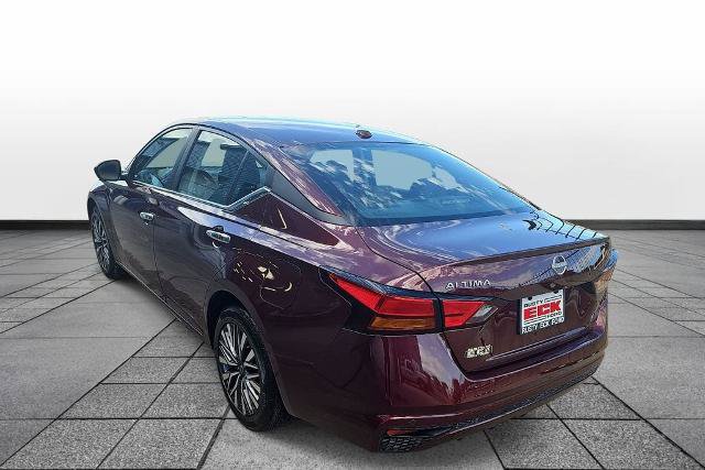 Used 2025 Nissan Altima 2.5 SV AWD/4WD image 7