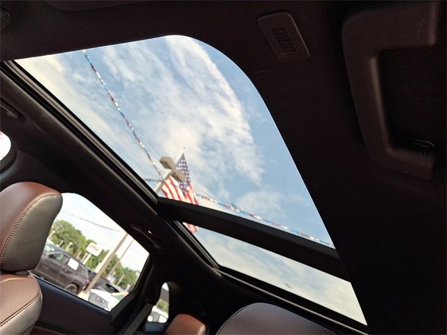 Certified 2021 Ford Edge Titanium w/ Equipment Group 301A image 11