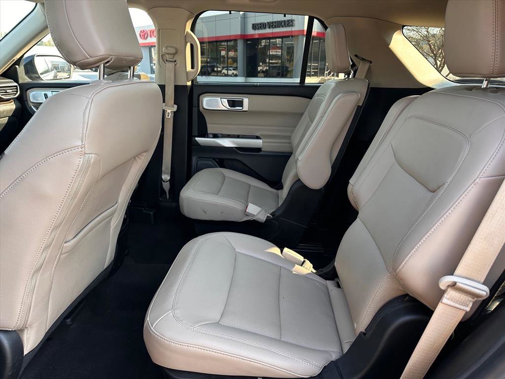 Certified 2023 Ford Explorer Limited w/ Limited Technology Package image 12