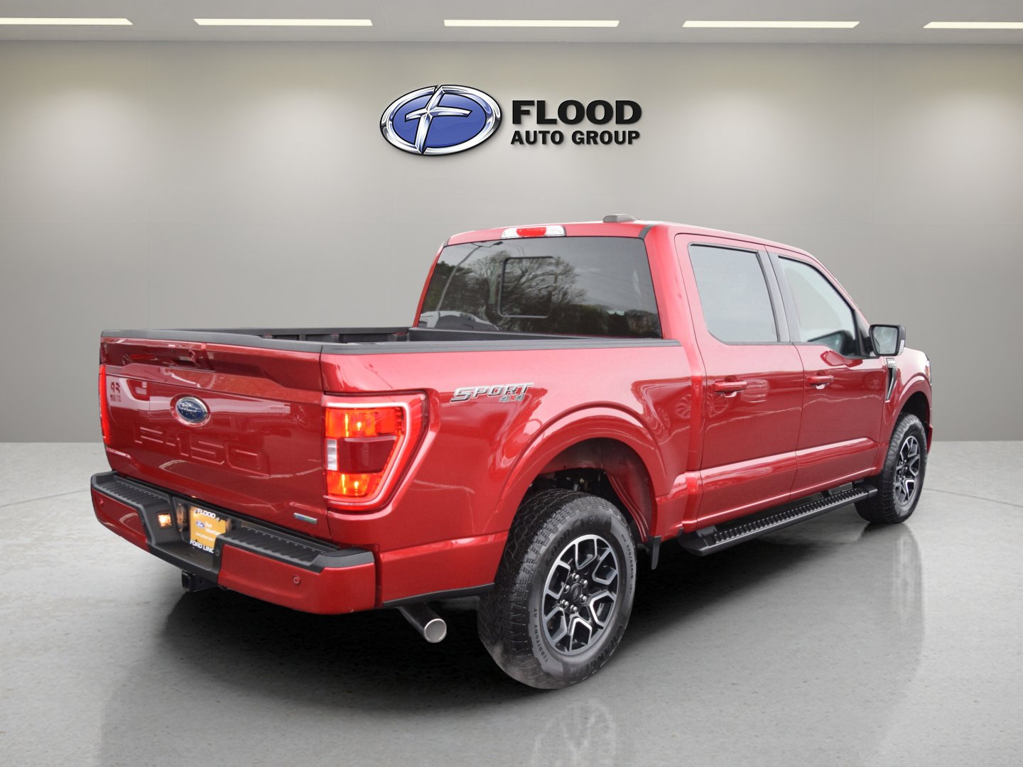 Certified 2022 Ford F150 XLT w/ Equipment Group 302A High image 4