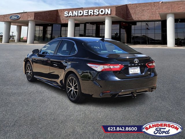 Used 2024 Toyota Camry SE image 3