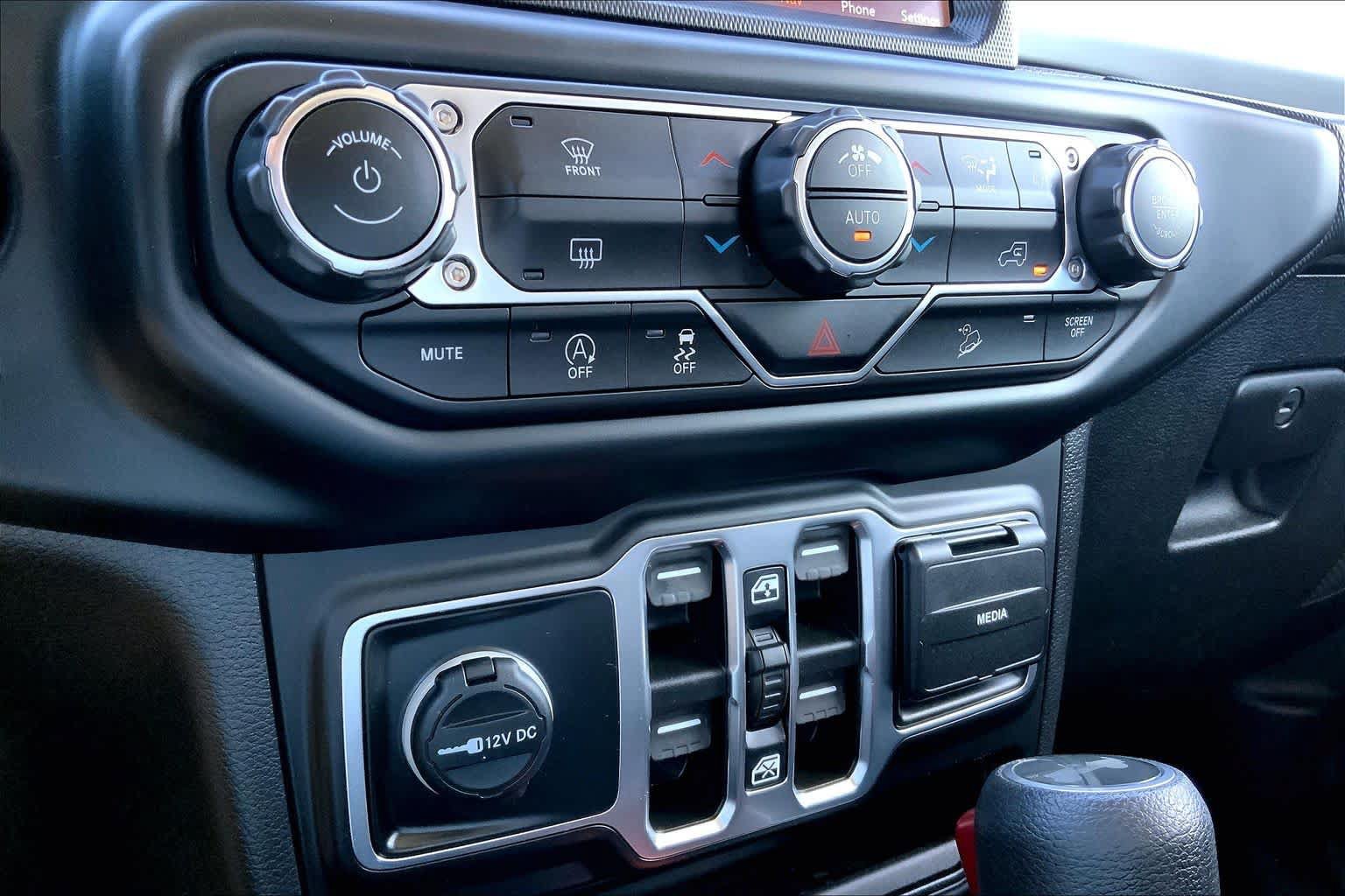 Used 2021 Jeep Wrangler Unlimited Sport AWD/4WD image 33