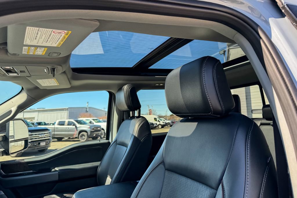 Certified 2024 Ford F250 Lariat w/ Black Appearance Package image 30