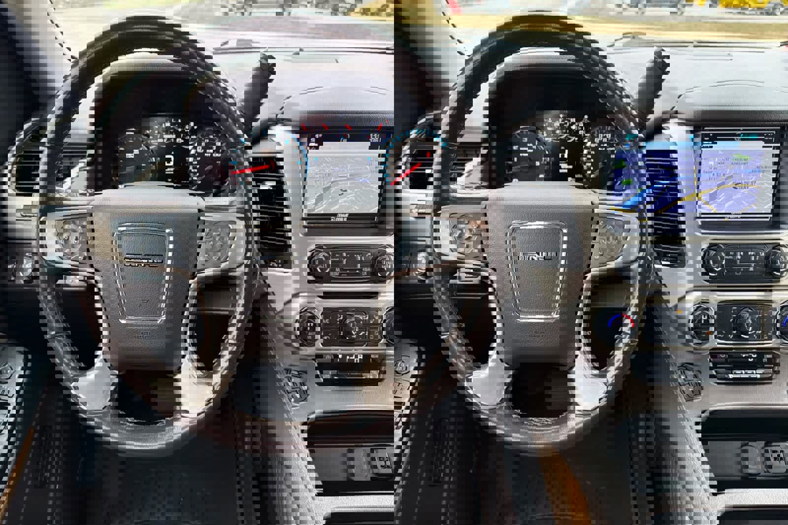 Used 2020 GMC Yukon Denali image 14