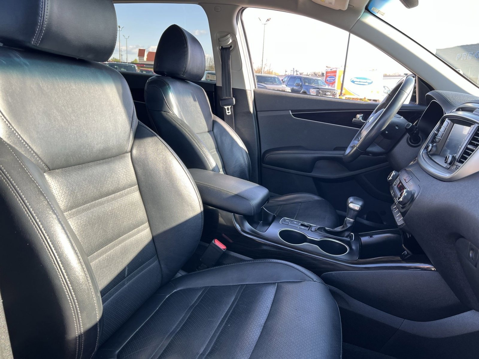 Used 2019 Kia Sorento EX image 25