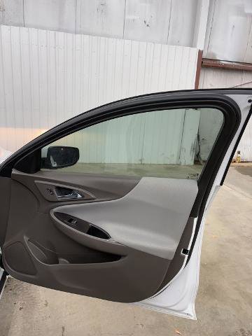 Used 2020 Chevrolet Malibu LS w/ Driver Confidence Package II image 17