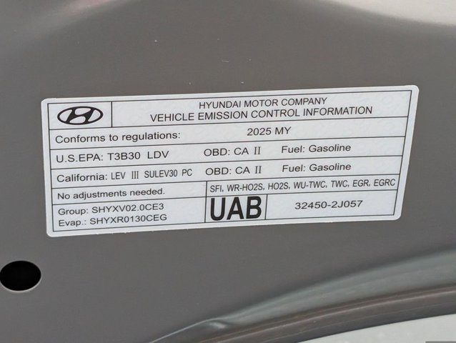 Used 2025 Hyundai Elantra SEL FWD image 24