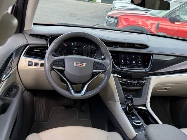 Used 2023 Cadillac XT6 Premium Luxury FWD image 8