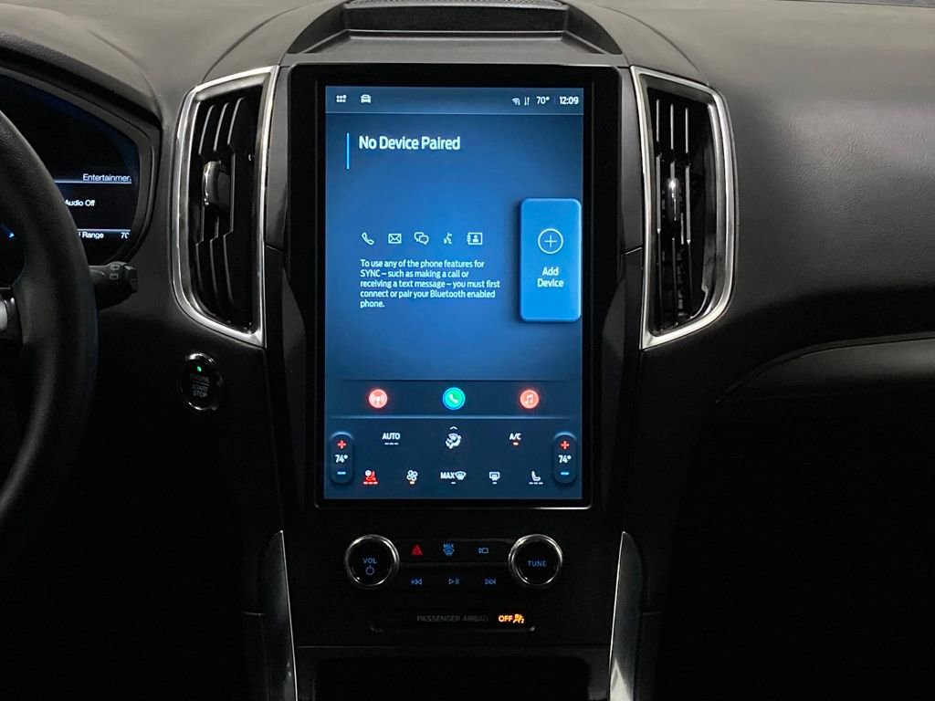 Certified 2024 Ford Edge Titanium image 19