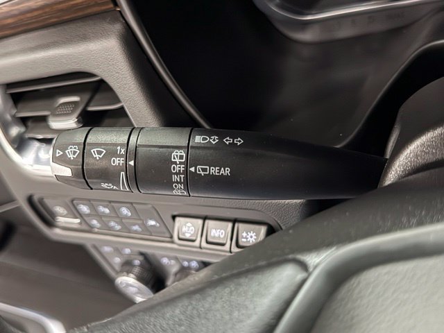 Used 2023 Chevrolet Tahoe High Country w/ Advanced Technology Package AWD/4WD image 16