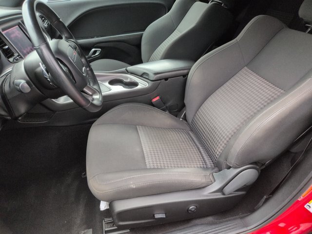 Used 2019 Dodge Challenger R/T RWD image 16