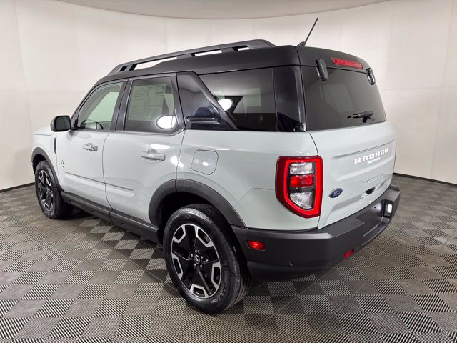 Certified 2022 Ford Bronco Sport Outer Banks w/ Tech Package AWD/4WD image 6