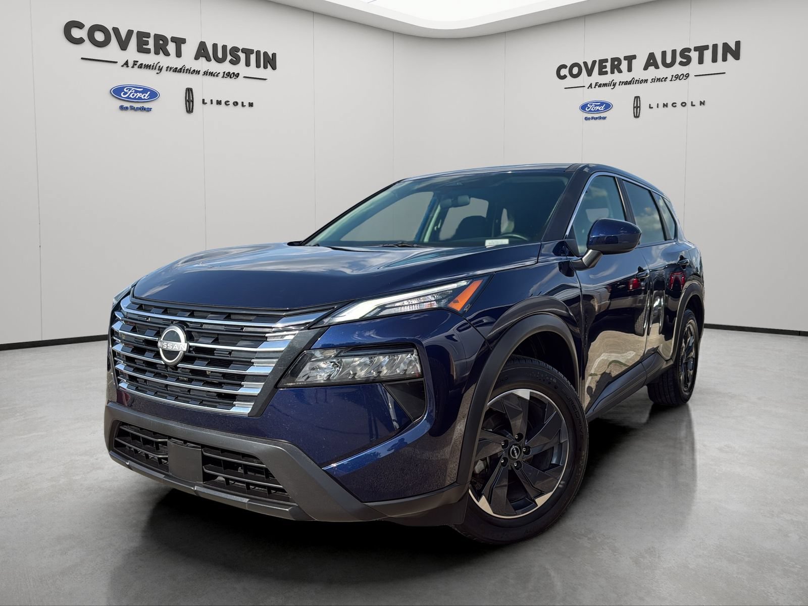 Used 2025 Nissan Rogue SV