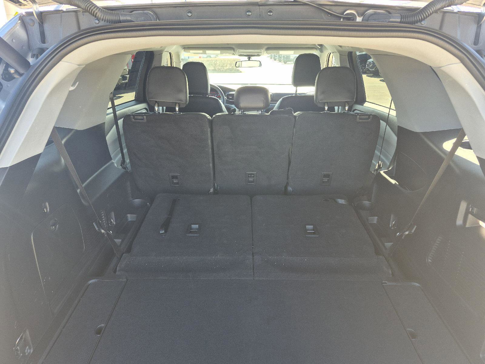 Certified 2022 Ford Explorer XLT w/ Equipment Group 202A image 9