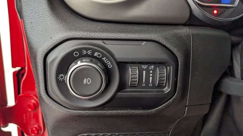 Used 2021 Jeep Wrangler Sport AWD/4WD image 21