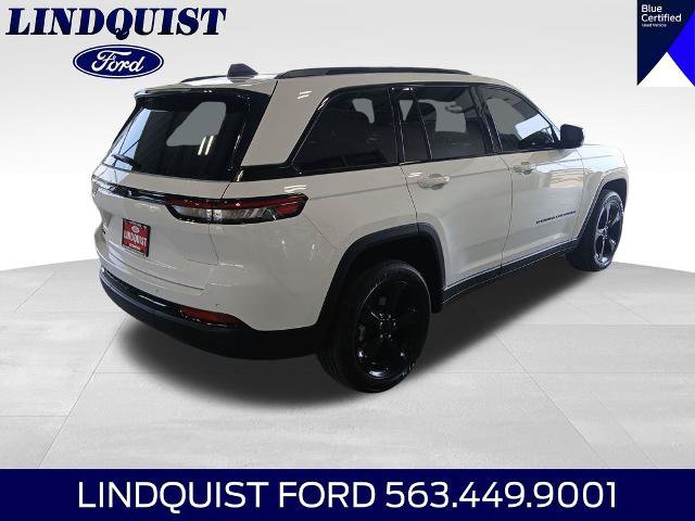 Used 2024 Jeep Grand Cherokee Altitude AWD/4WD image 5