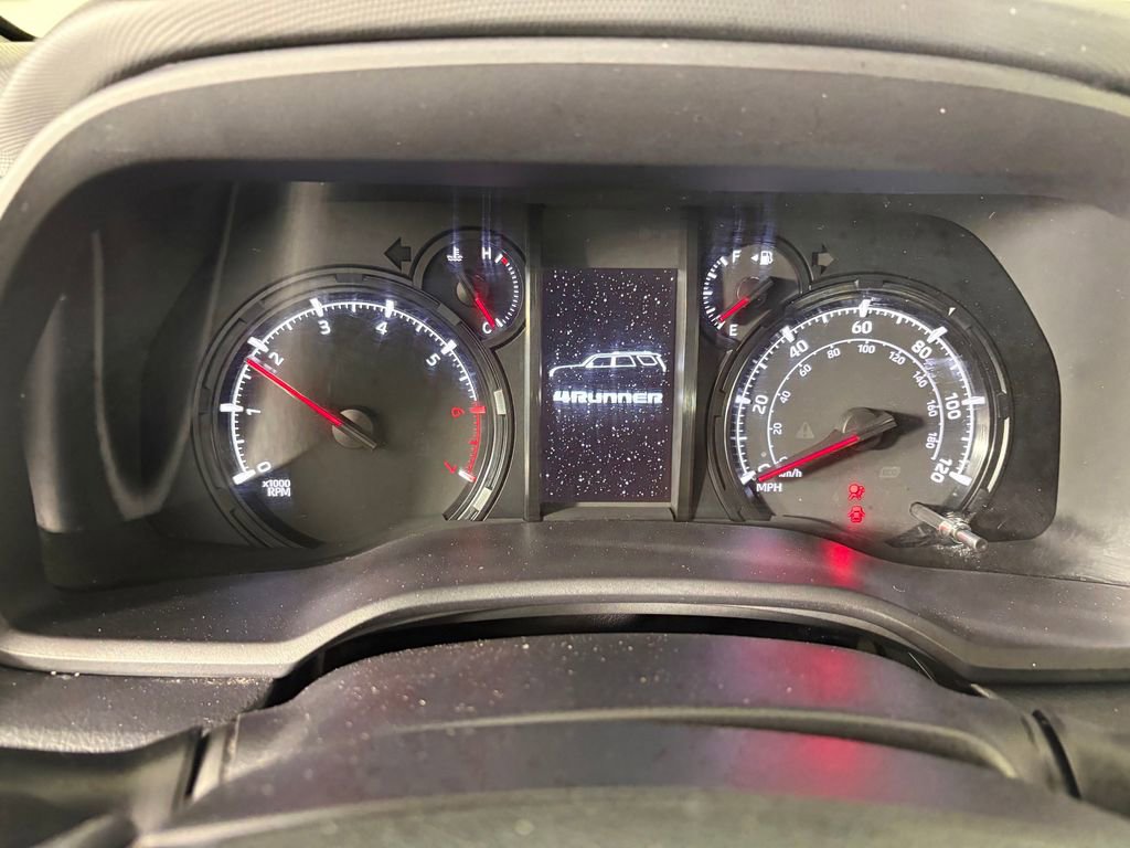 Used 2021 Toyota 4Runner SR5 Premium w/ Moonroof Package AWD/4WD image 16