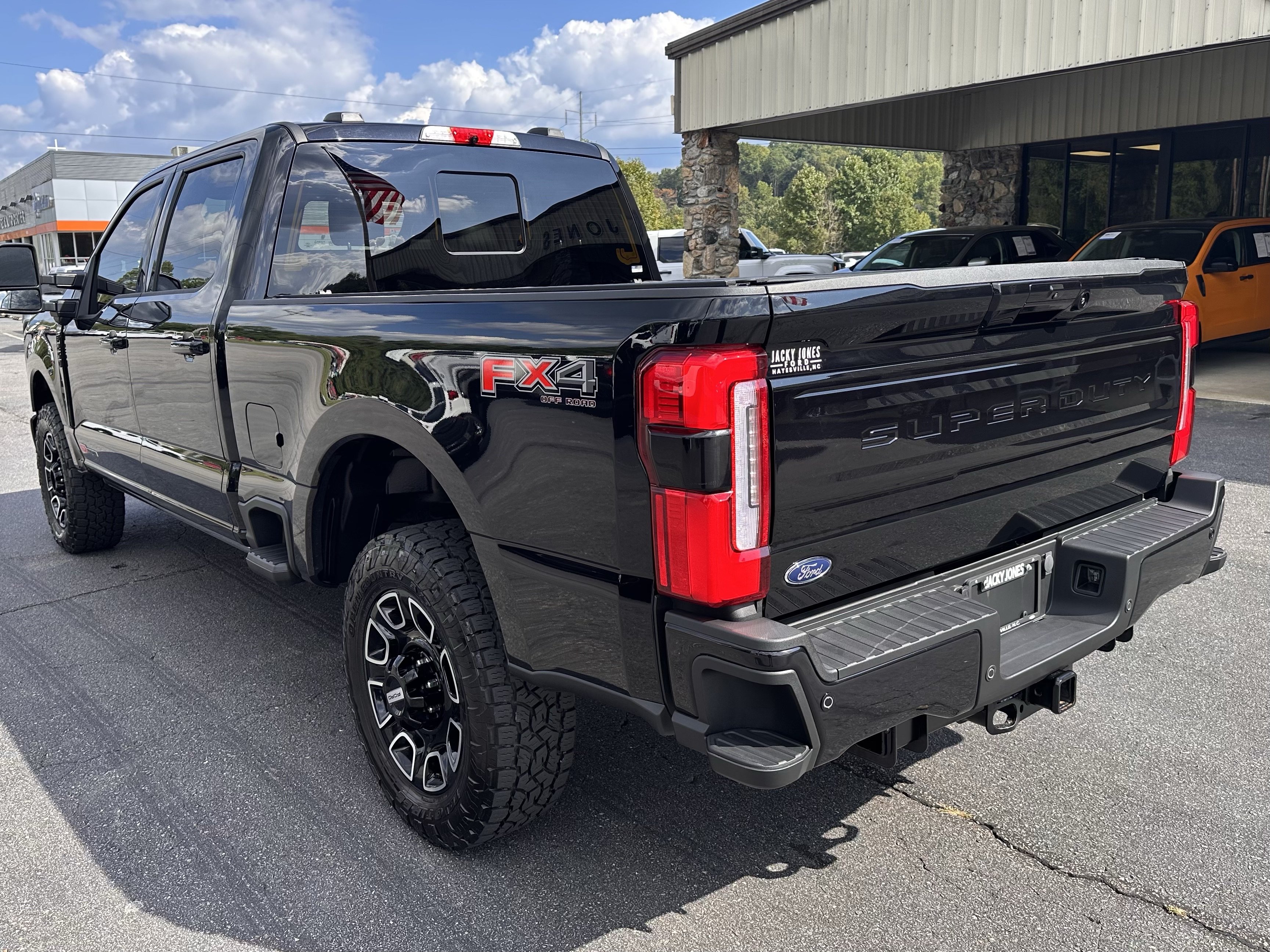 Certified 2025 Ford F250 Platinum AWD/4WD image 8