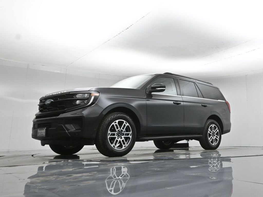 Certified 2025 Ford Expedition Active image 23