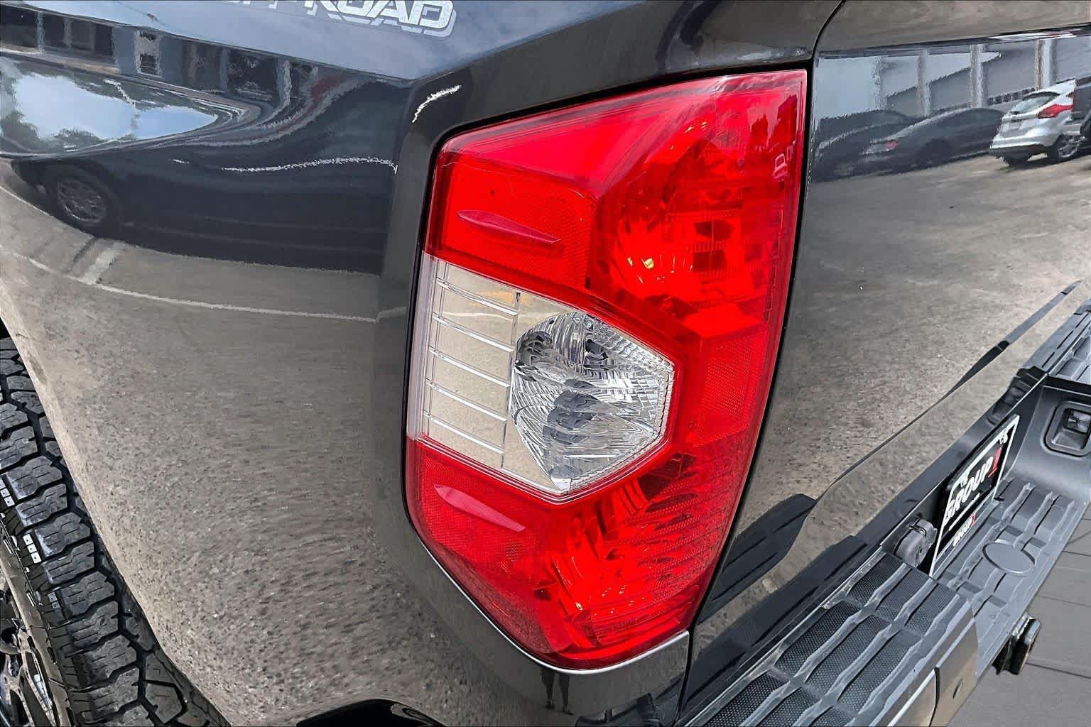 Used 2020 Toyota Tundra SR5 w/ TRD Off-Road Package AWD/4WD image 28
