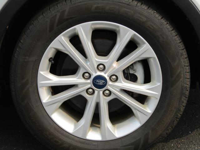 Certified 2019 Ford Escape SE FWD image 12