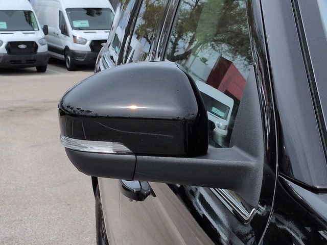 Certified 2025 Ford Expedition Platinum image 12