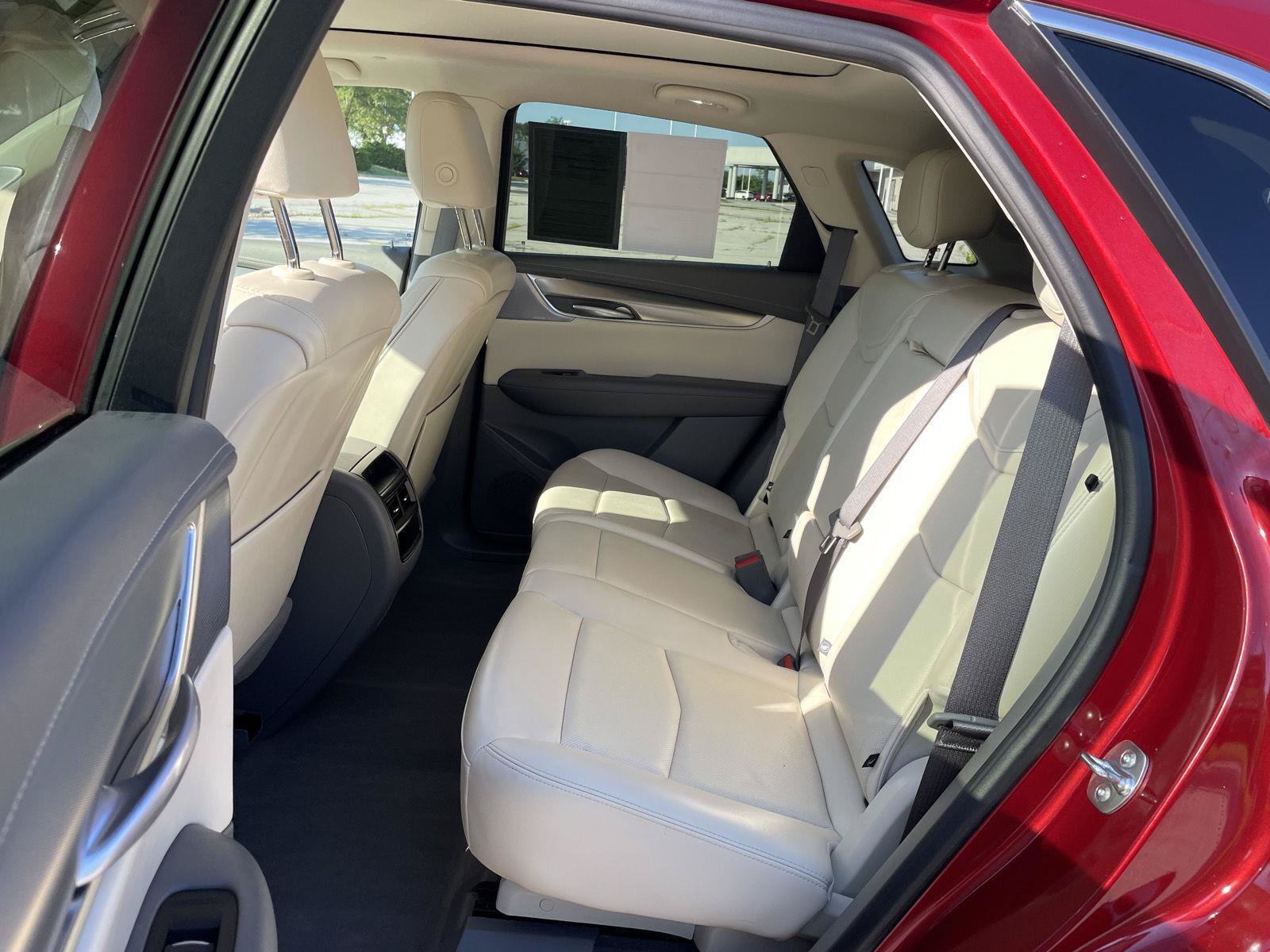 Used 2025 Cadillac XT5 Premium Luxury w/ Technology Package AWD/4WD image 20