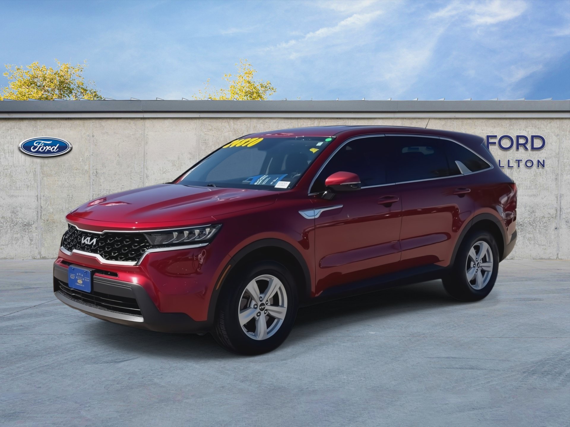 Used 2023 Kia Sorento LX FWD image 4