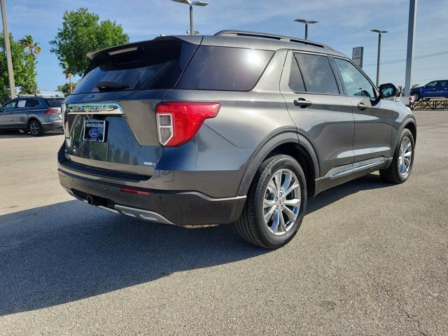 Certified 2020 Ford Explorer XLT w/ Equipment Group 202A AWD/4WD image 4