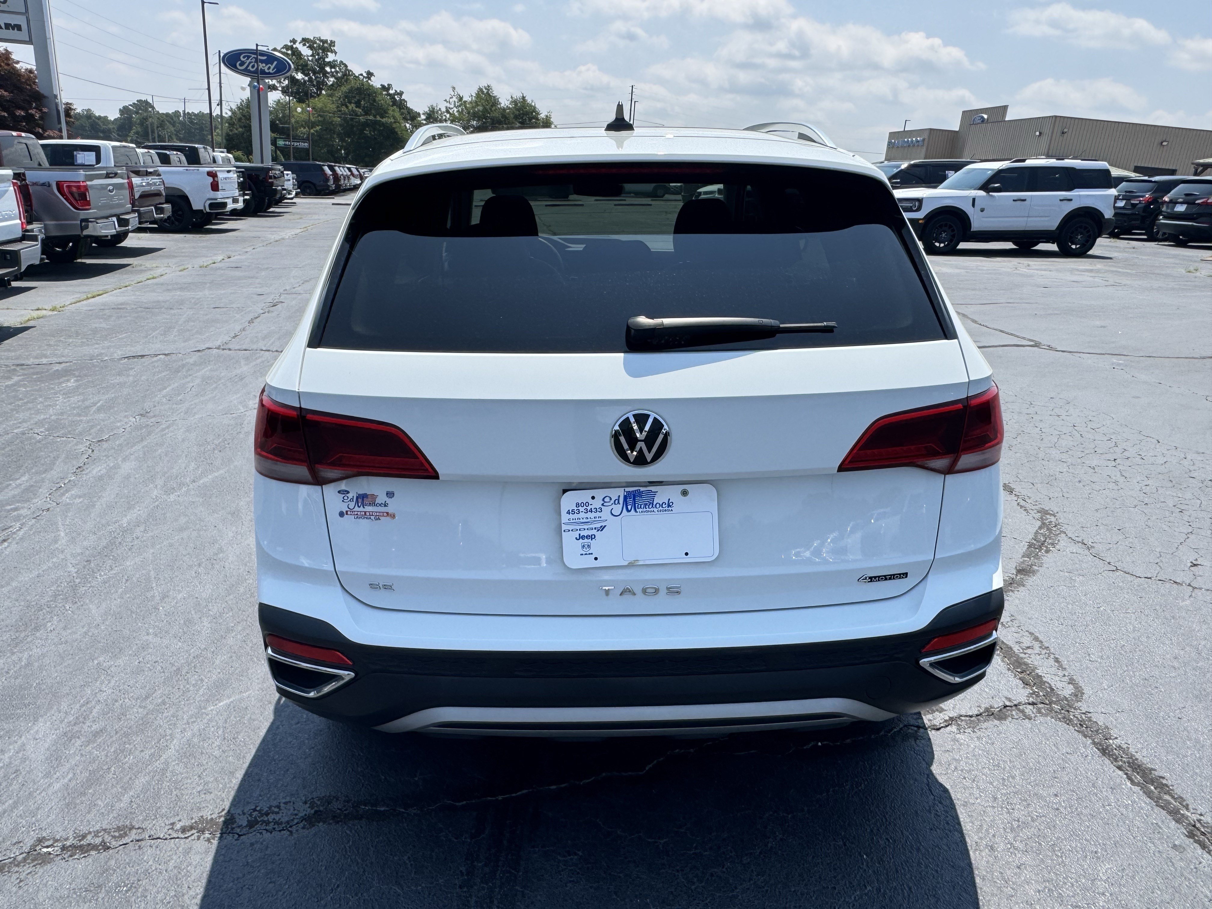 Used 2024 Volkswagen Taos SE AWD/4WD image 6
