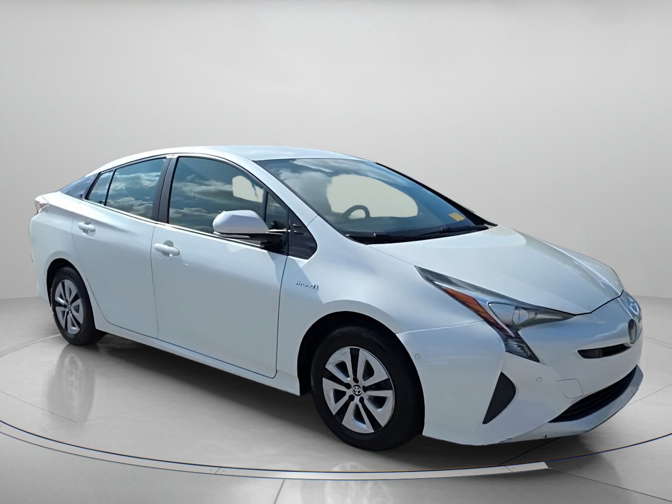 Used 2017 Toyota Prius Four image 28