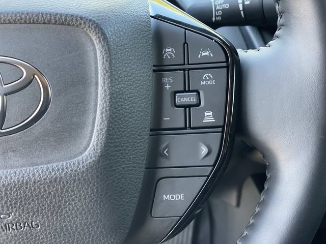 Used 2024 Toyota Prius XLE FWD image 9
