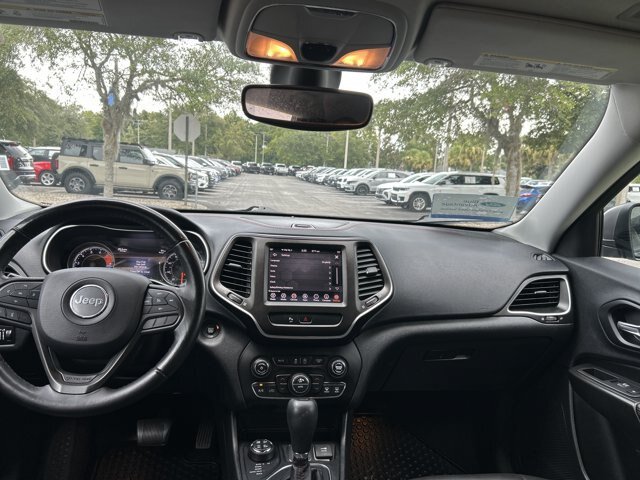 Used 2019 Jeep Cherokee Trailhawk AWD/4WD image 20