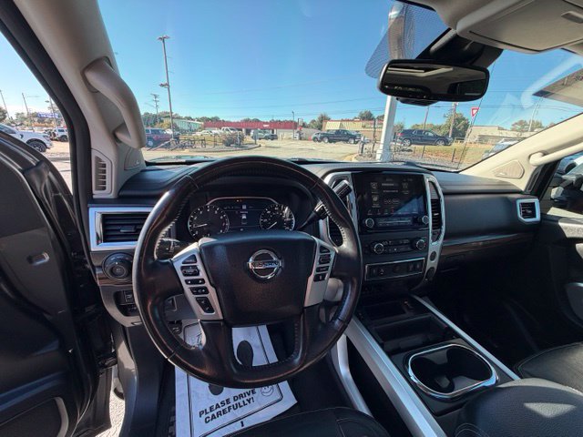 Used 2020 Nissan Titan SL w/ Moonroof Package RWD image 15
