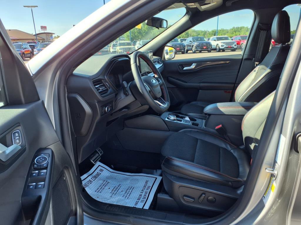 Certified 2024 Ford Escape ST-Line w/ Tech Pack #1 image 10
