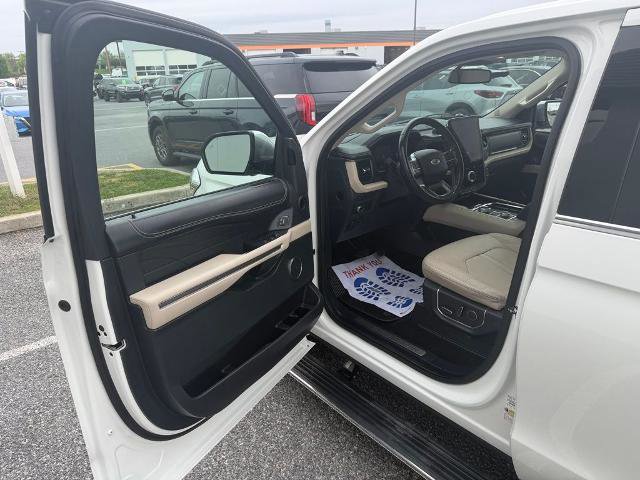 Certified 2022 Ford Expedition Max Platinum AWD/4WD image 10