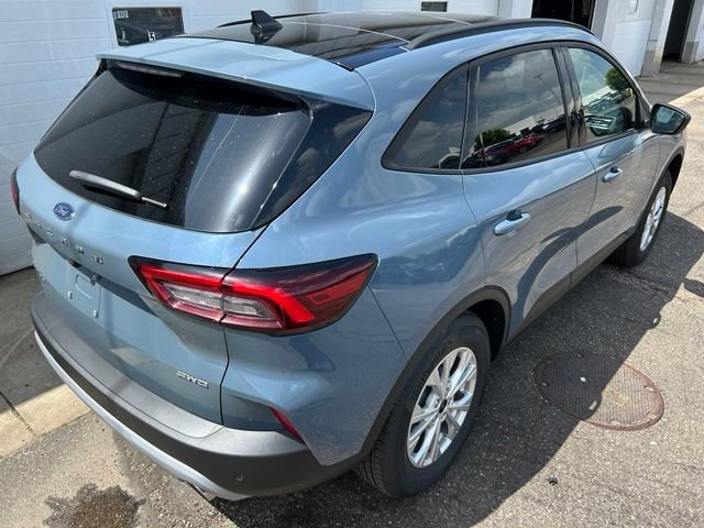 Certified 2026 Ford Escape Active w/ Tech Pack #1 AWD/4WD image 5
