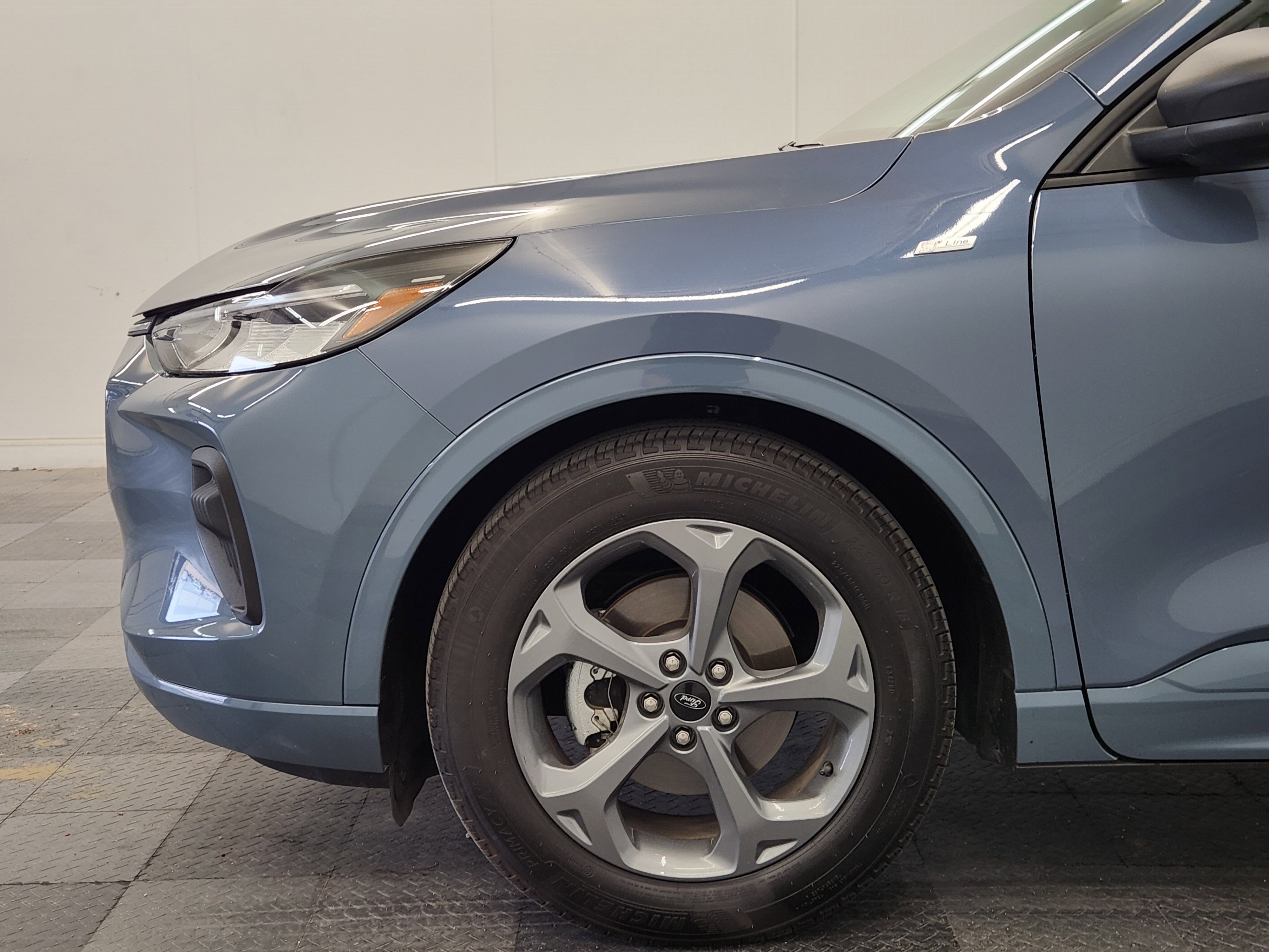 Certified 2023 Ford Escape ST-Line w/ Tech Pack #1 image 9