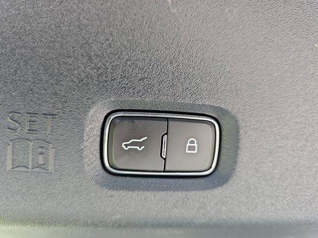 Certified 2025 Ford Expedition Active image 13